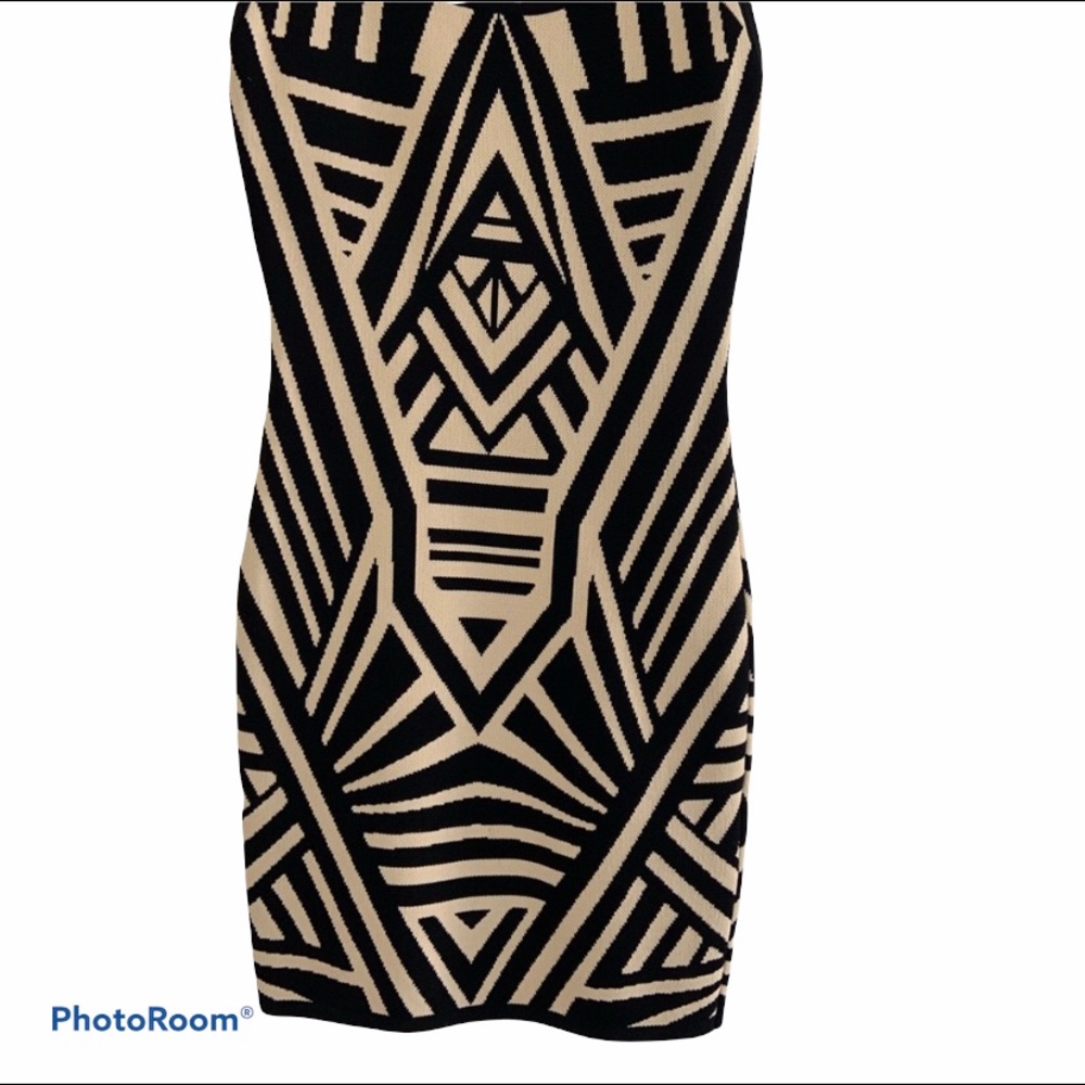 Stretchy Geometric Bodycon Dress - Picture 4 of 4